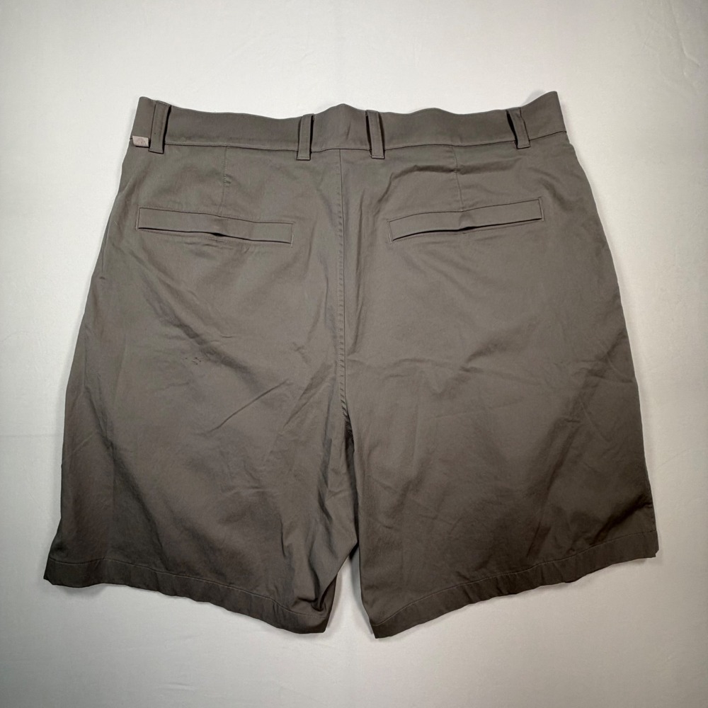 Lululemon New Venture Pleated Short Mens 36 Gray LM7BQ8S Water Repellent 8in 369 - Picture 2 of 9